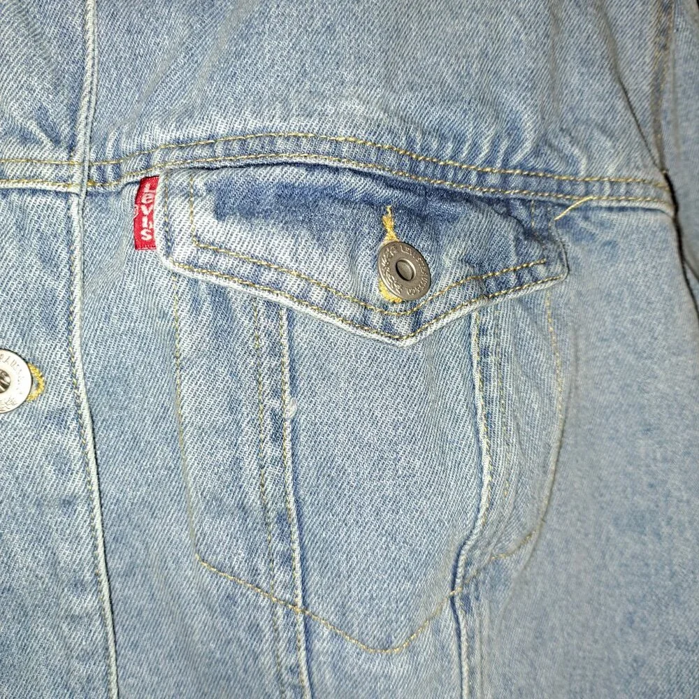 Levi Strauss &CO. Light-Wash Collarless, Denim Trucker Jacket - Picture 9 of 14
